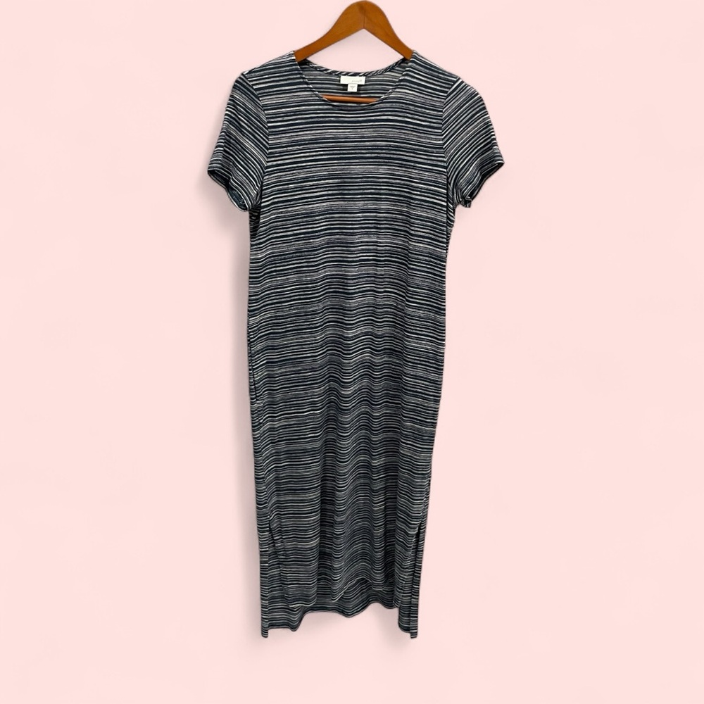 Cute flowy navy stripe short sleeve J. Jill dress casual pool brunch pockets